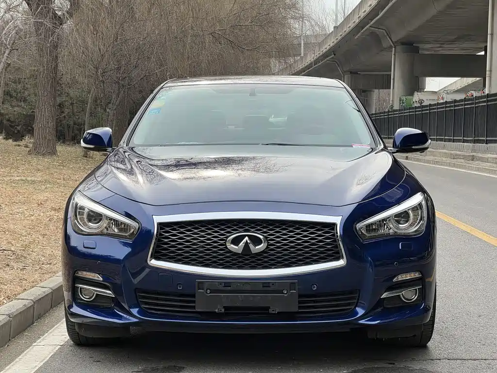 INFINITI Q50L