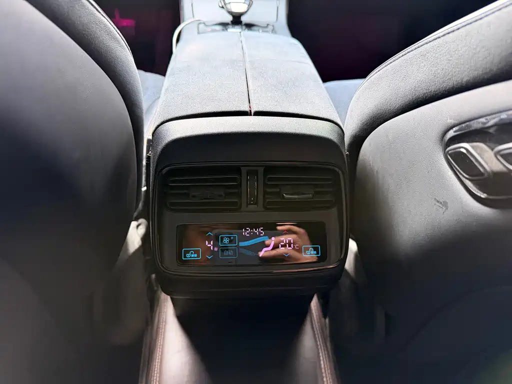 BYD Han — миниатюра 11