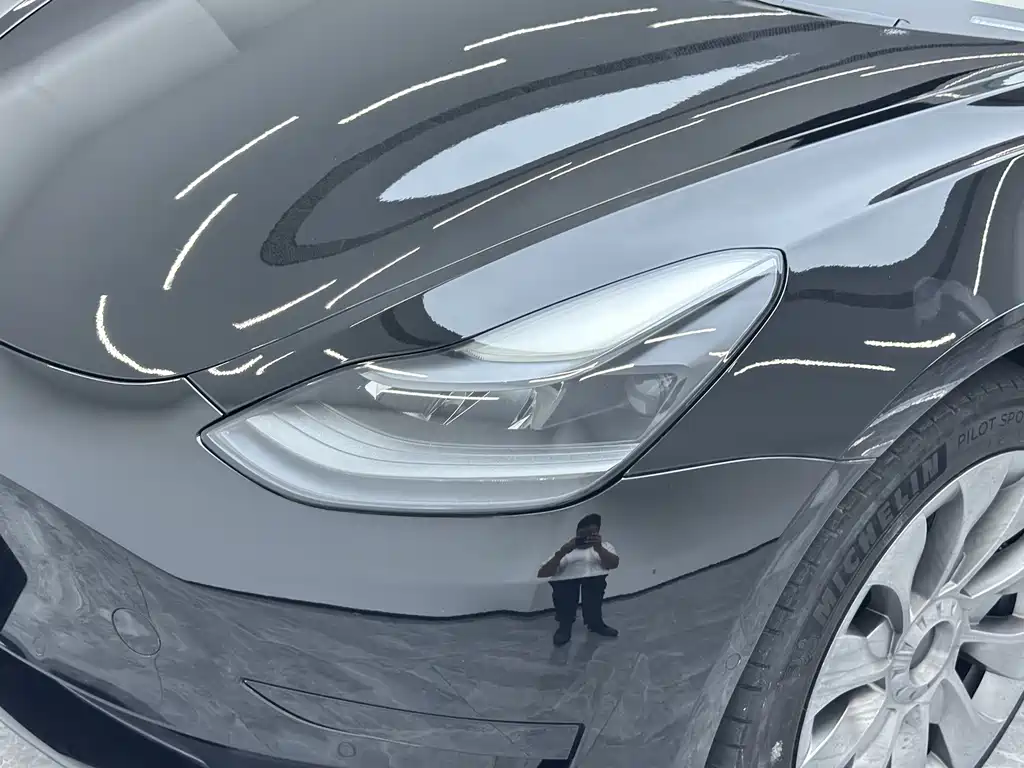 Tesla Model 3 — миниатюра 12