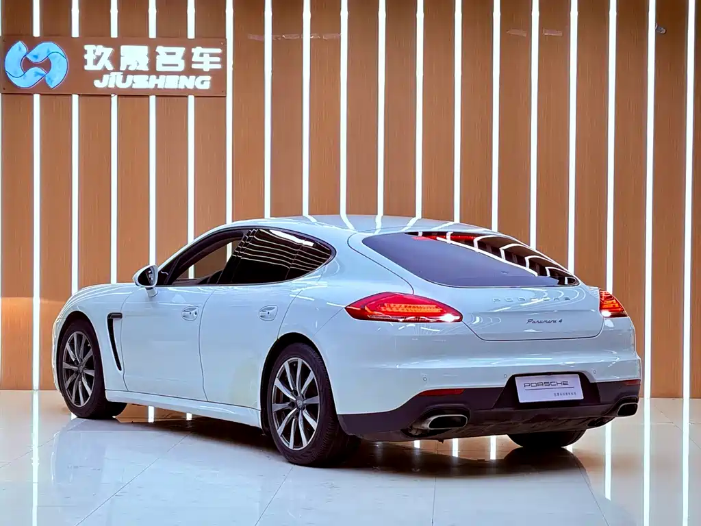 Porsche Panamera — миниатюра 20