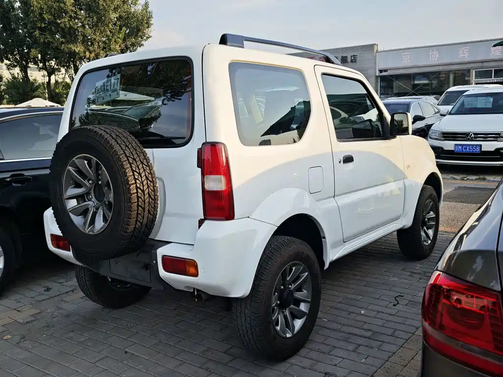 Suzuki Jimny — миниатюра 16