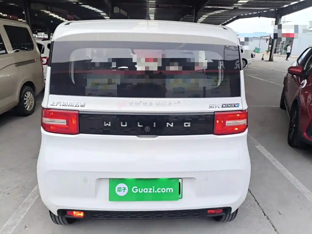 Wuling MINIEV — миниатюра 6