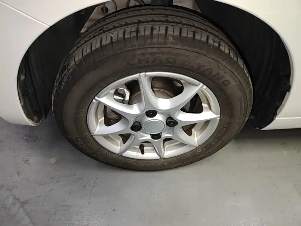 Roewe Clever — миниатюра 23