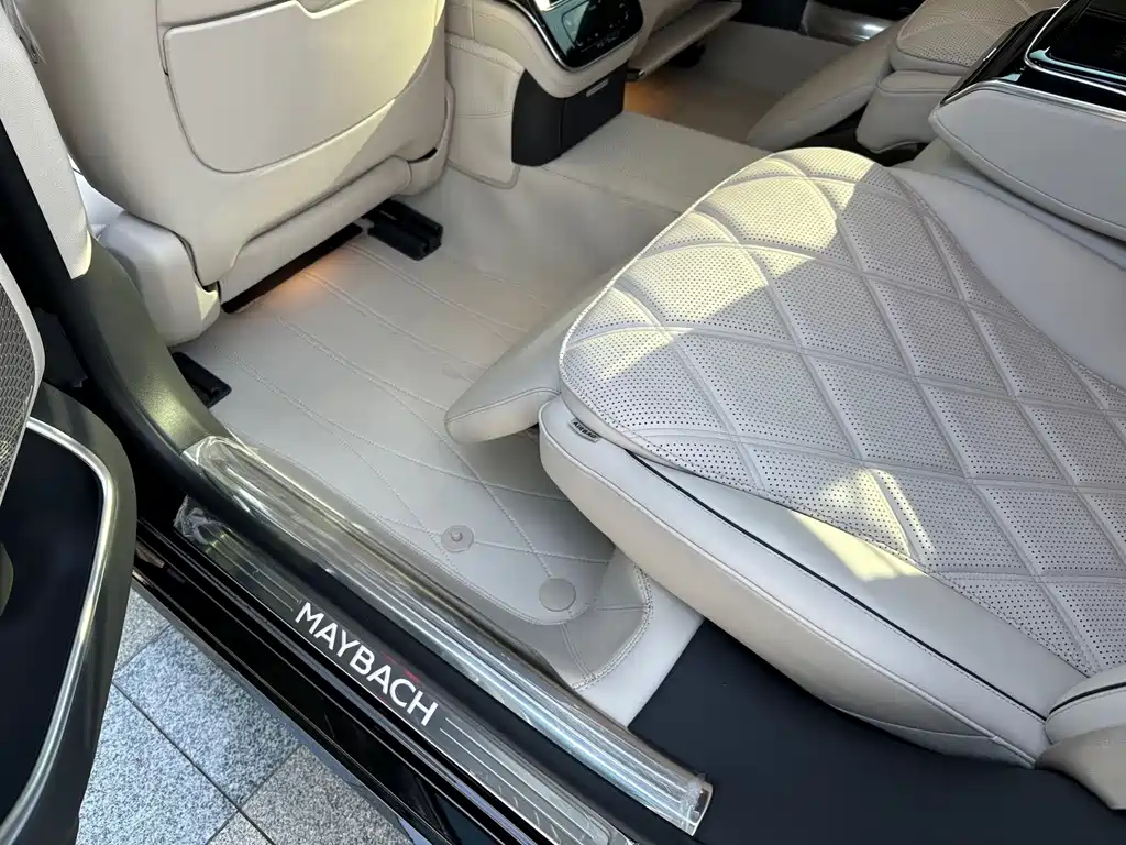 Mercedes-Benz S-Class — миниатюра 10