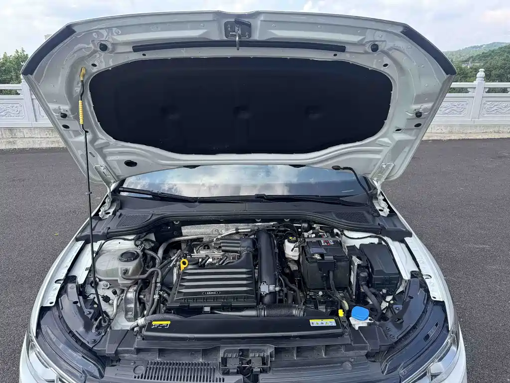 Volkswagen Golf — миниатюра 21