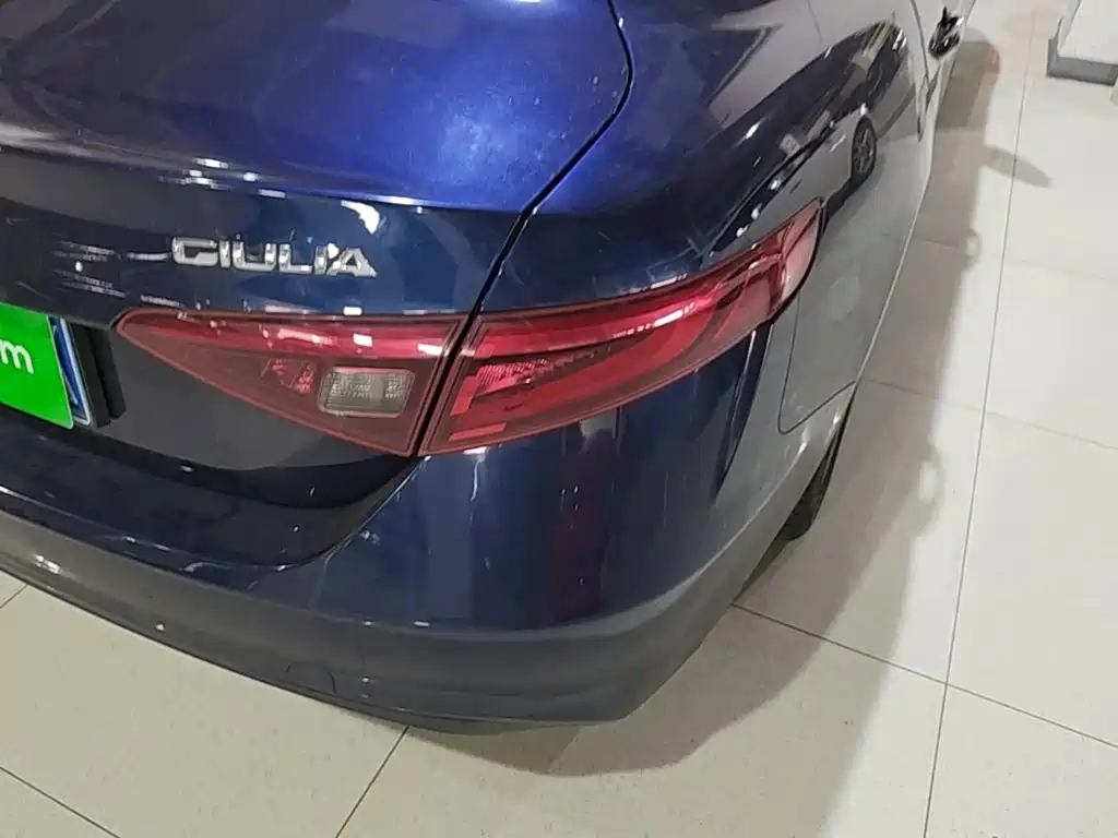 Alfa Romeo Giulia — миниатюра 8