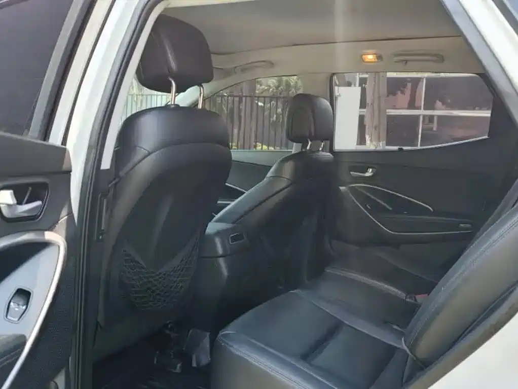 Hyundai Santa Fe — миниатюра 8
