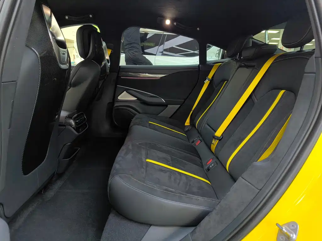 XIAOMI CAR XIAOMI SU7 ULTRA