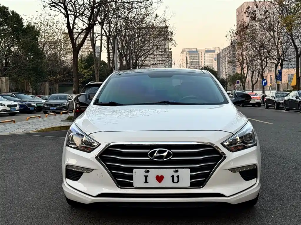 HYUNDAI NAME PICTURE
