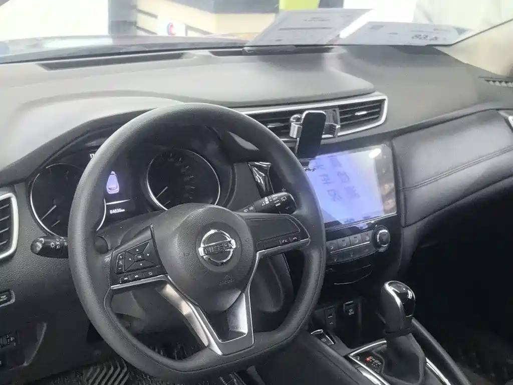 Nissan Qashqai — миниатюра 10