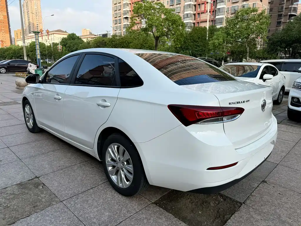 Buick Excelle — миниатюра 9