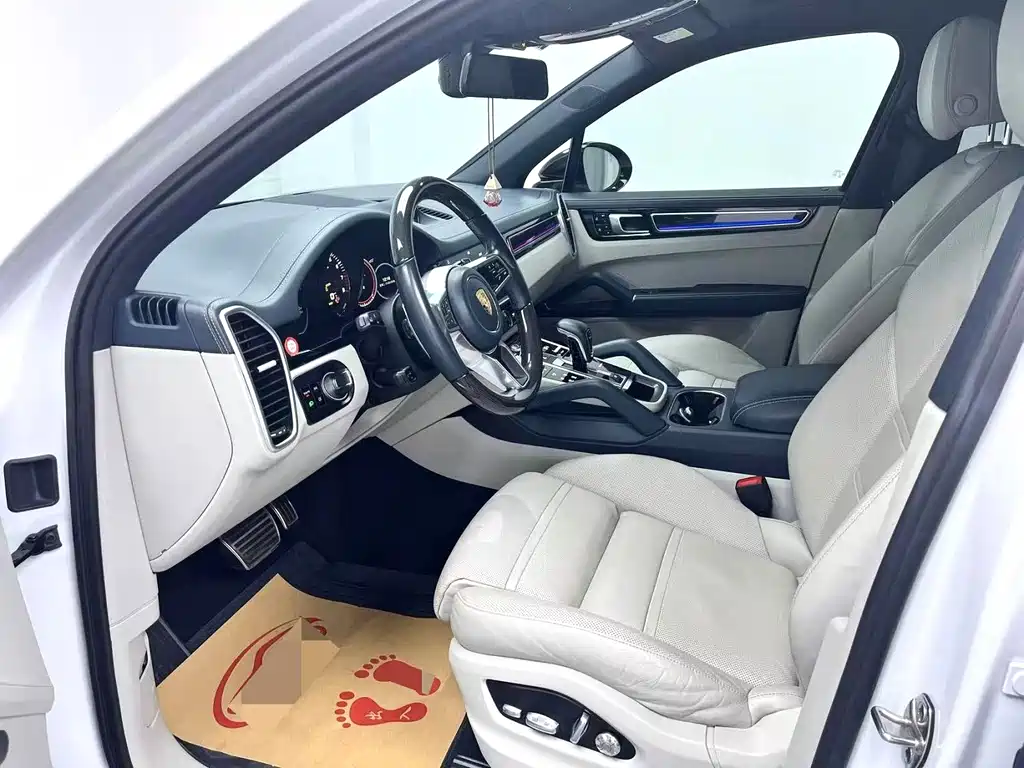 Porsche Cayenne Hybrid — миниатюра 10