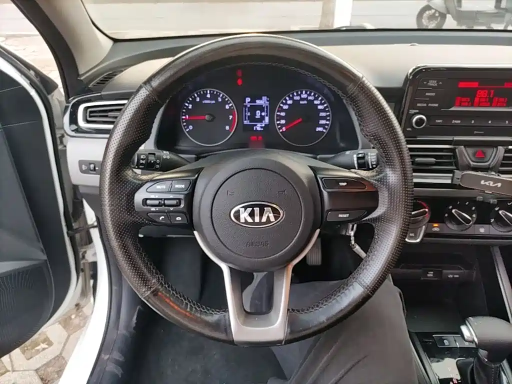 Kia Forte — миниатюра 11