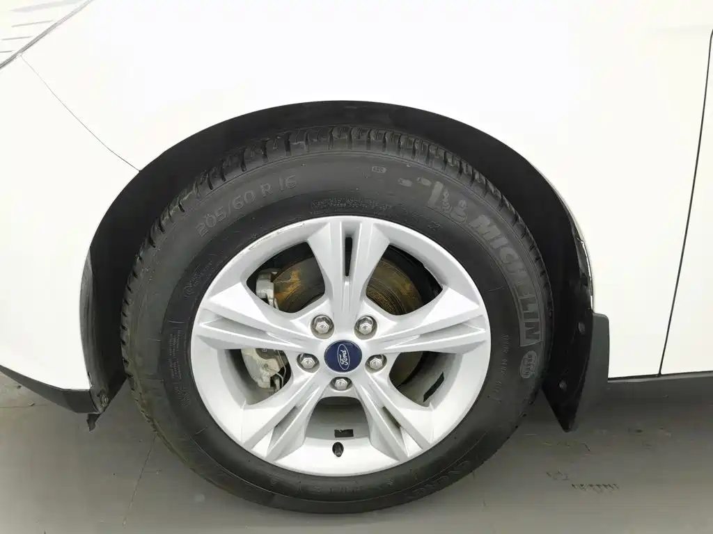 Ford Focus — миниатюра 17