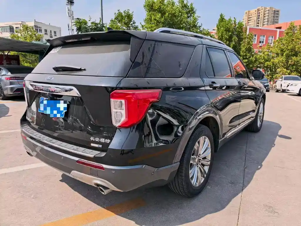 Ford Explorer — миниатюра 9