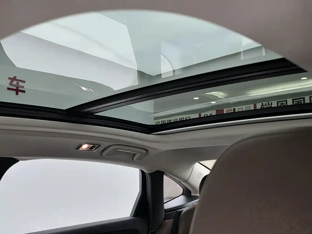 Volvo S90 — миниатюра 11