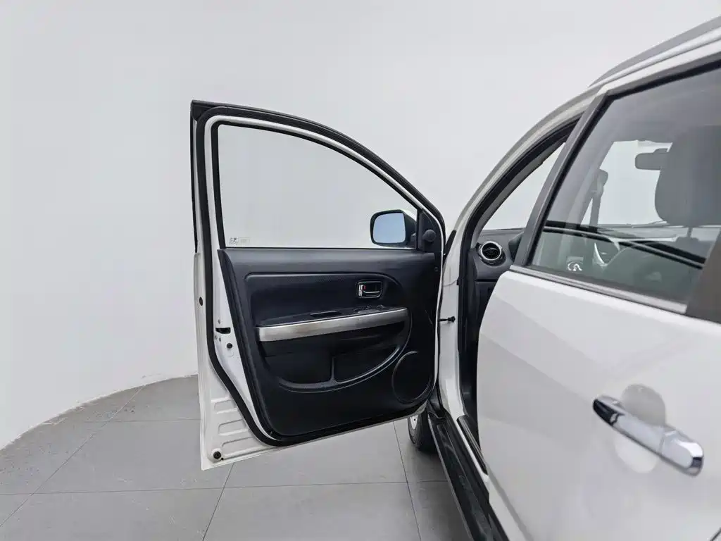 Great Wall Great Wall M4 — миниатюра 8