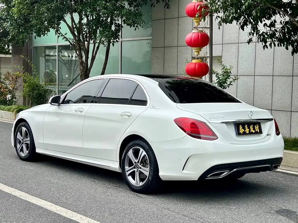 Mercedes-Benz C-Class — миниатюра 7
