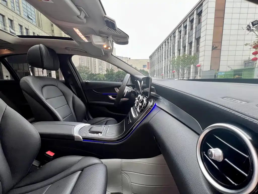 Mercedes-Benz C-Class — миниатюра 31