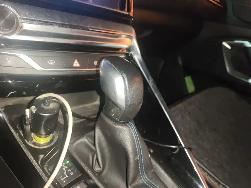 Peugeot 308 — миниатюра 15