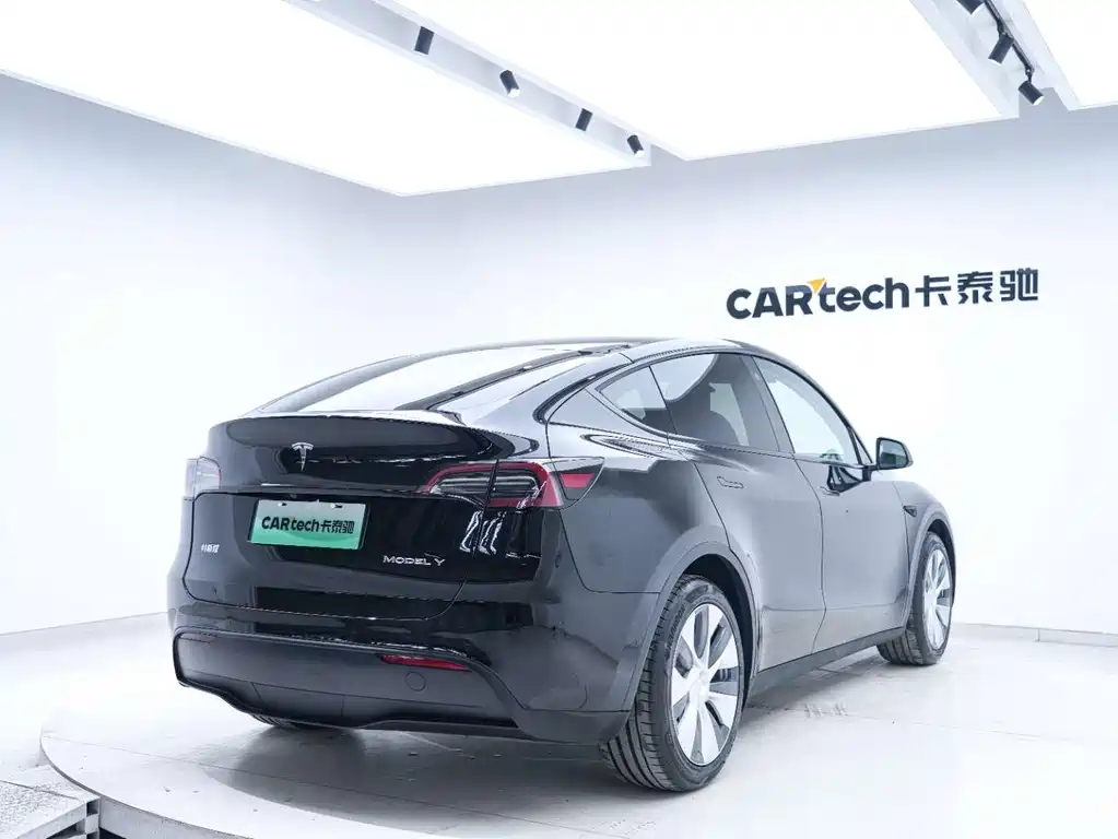Tesla Model Y — фотографии объявления, Фото 11