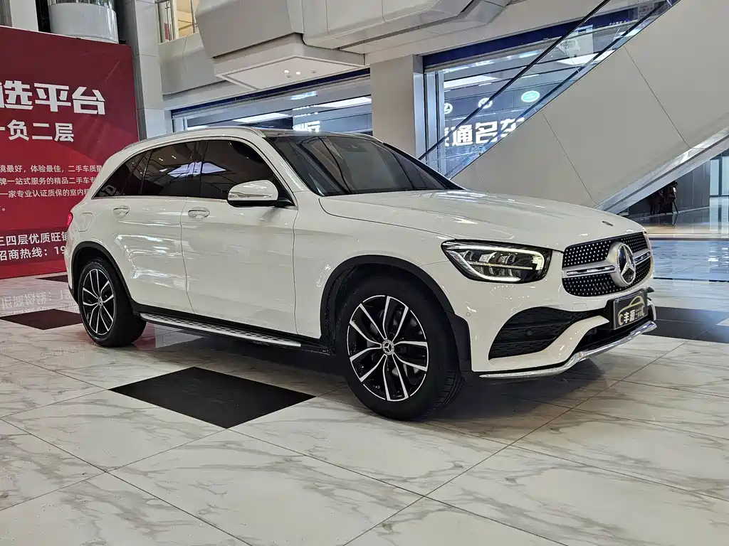 MERCEDES-BENZ GLC