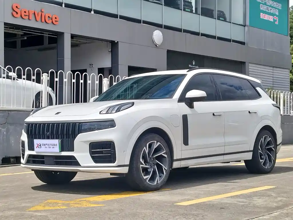 Lynk & Co 09 EM-P