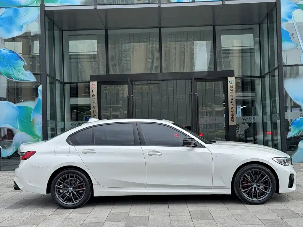 BMW 3 Series — миниатюра 5