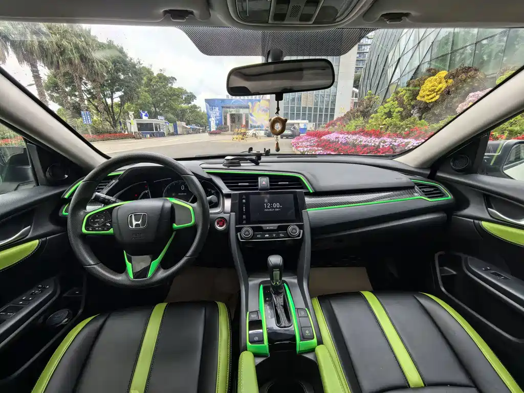 Honda Civic — миниатюра 8