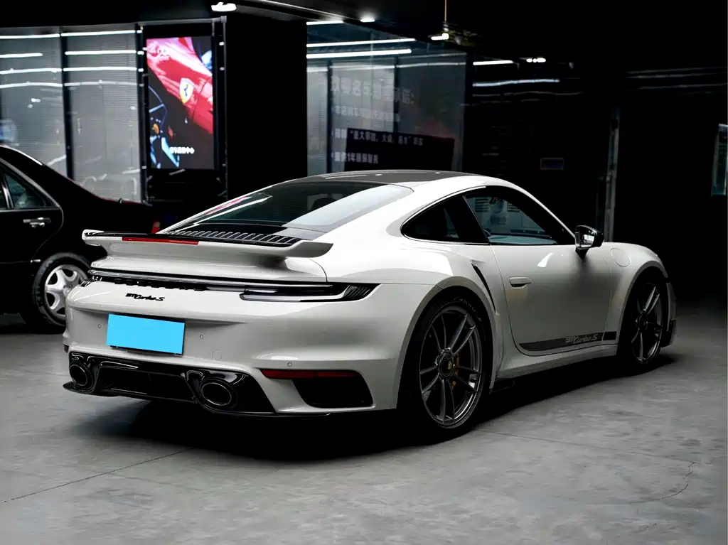 Porsche 911 2022 Turbo S 3.7T