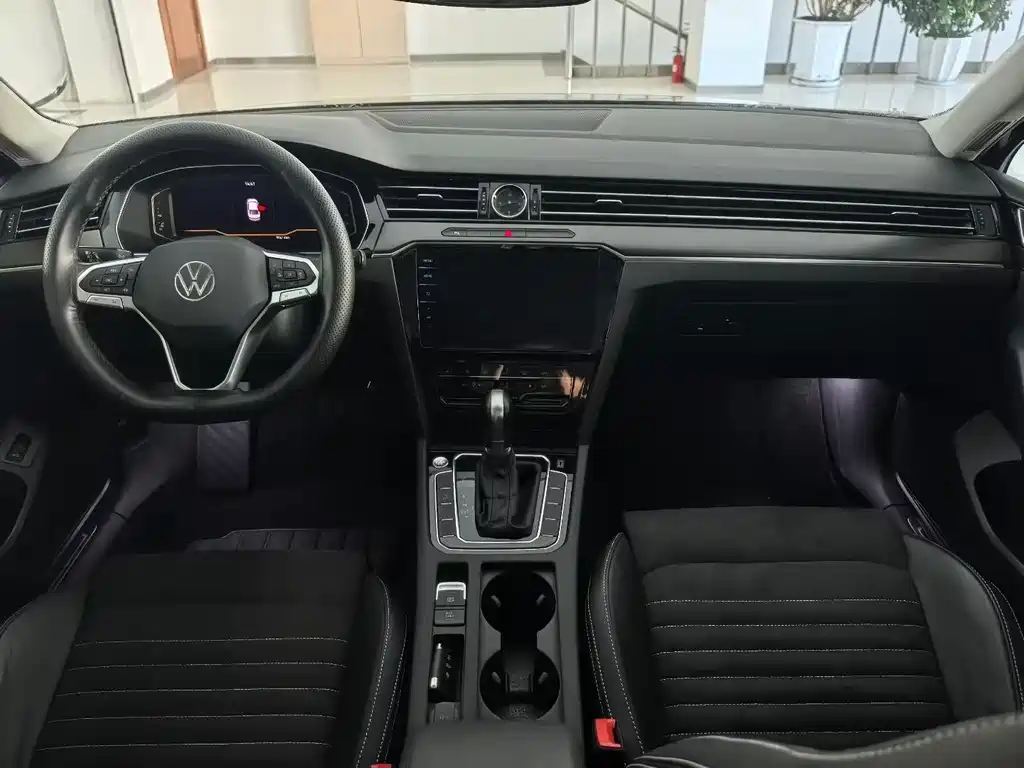 Volkswagen Magotan 2021 330TSI DSG 30