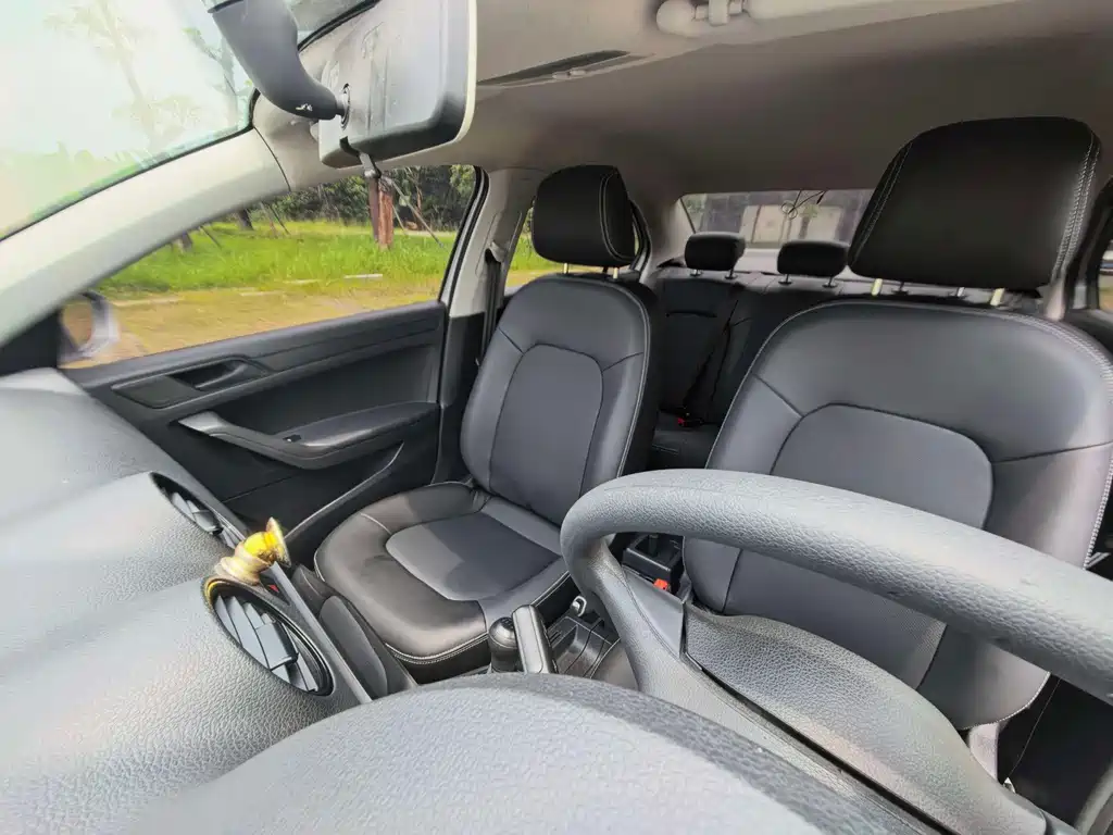 Volkswagen Jetta — миниатюра 14