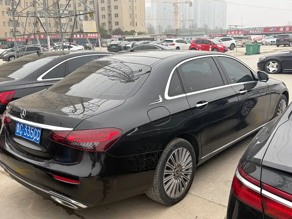 MERCEDES-BENZ E CLASS