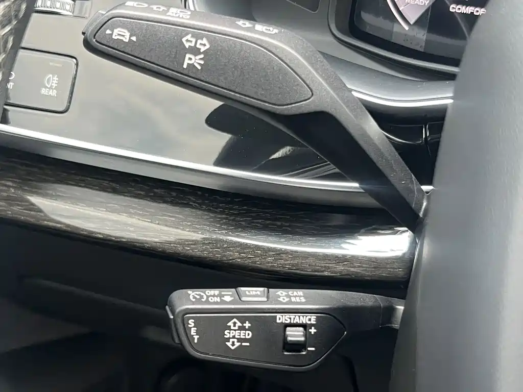 Audi Q8 — миниатюра 23