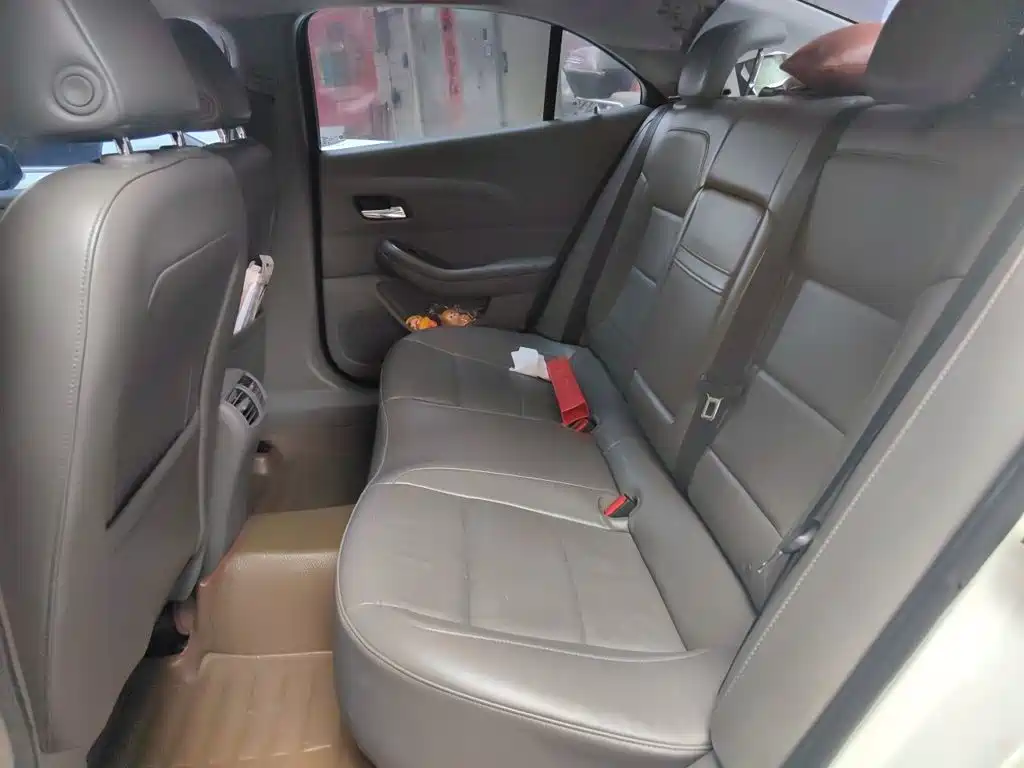 Chevrolet Malibu — миниатюра 18