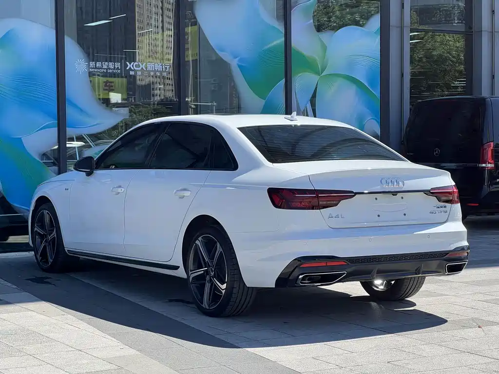 Audi A4L — миниатюра 4