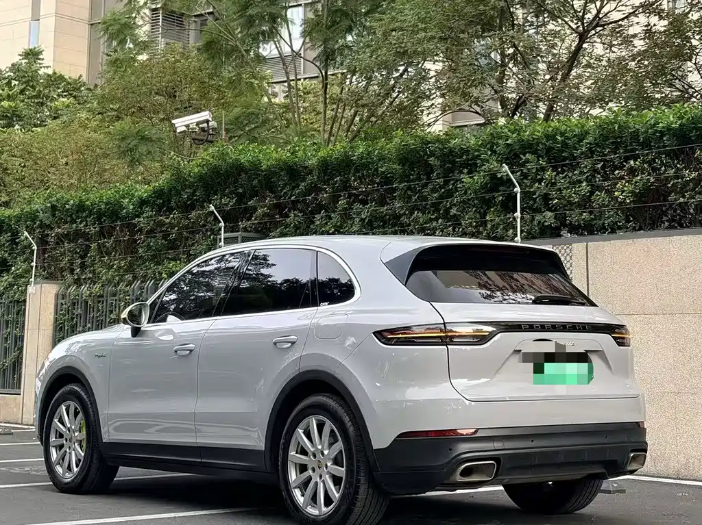 PORSCHE CAYENNE NEW ENERGY