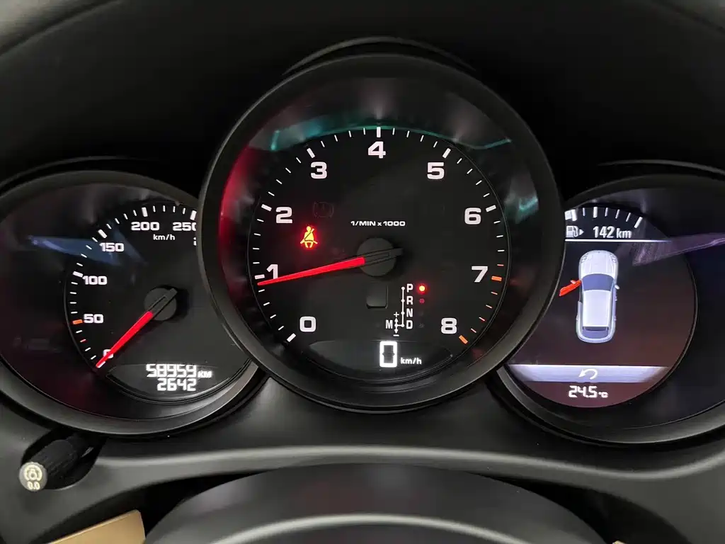 Porsche Macan — миниатюра 22