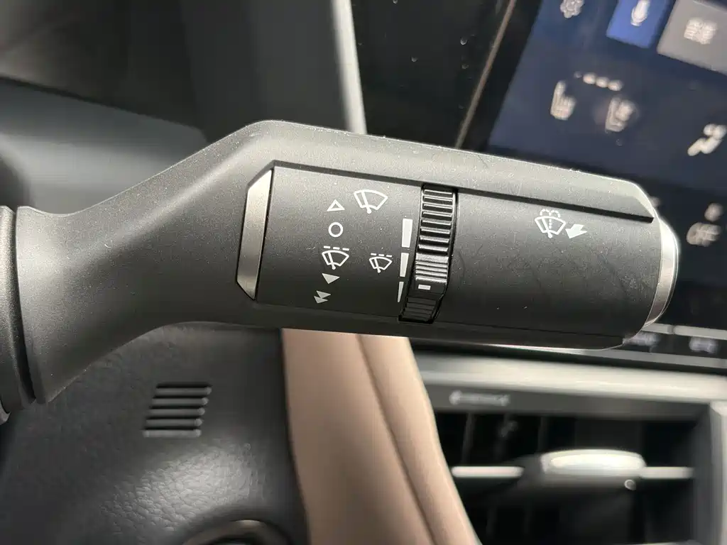 Lexus ES — миниатюра 25