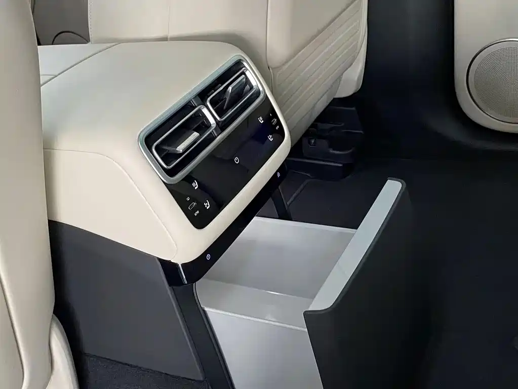 Li Auto Li L7 — миниатюра 5