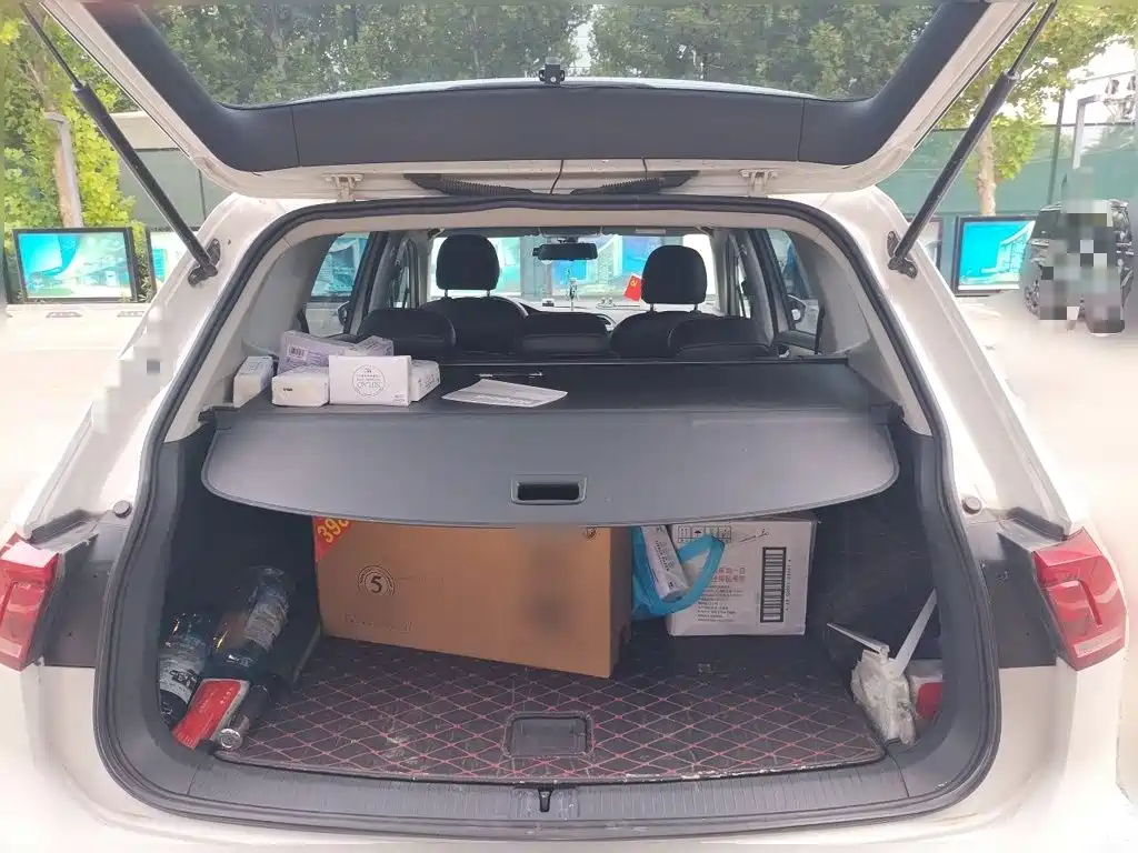 Volkswagen Tiguan L — миниатюра 10