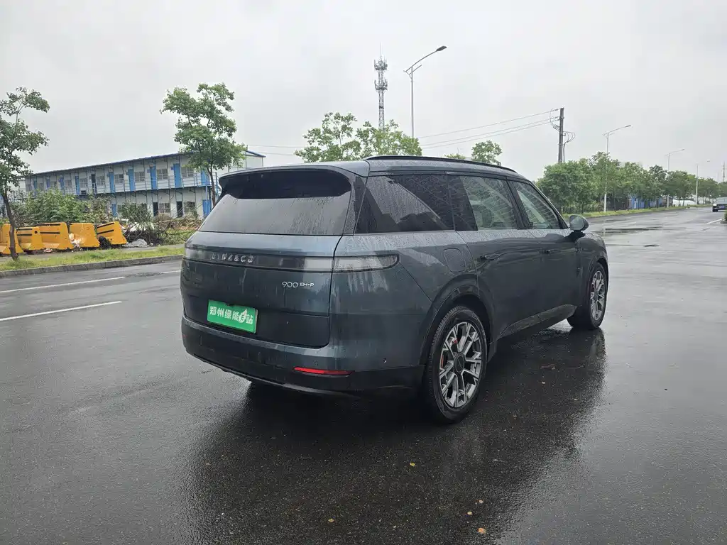 Lynk & Co 900 2025 2.0T Ultra 6 мест