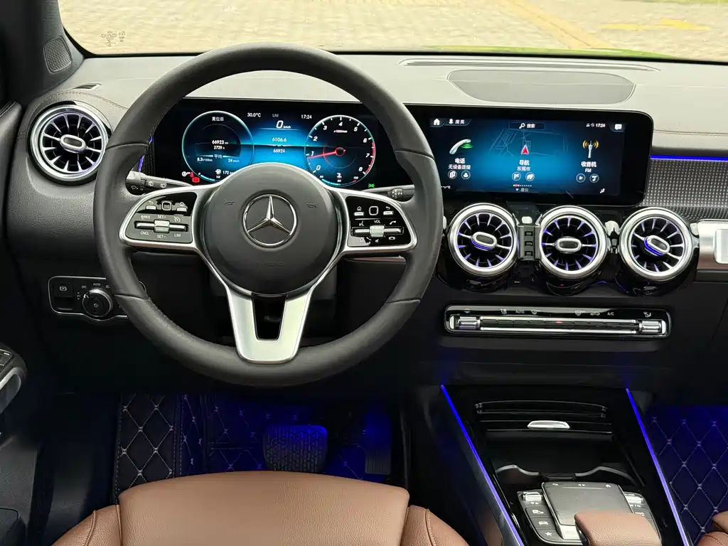 Mercedes-Benz GLB — миниатюра 20
