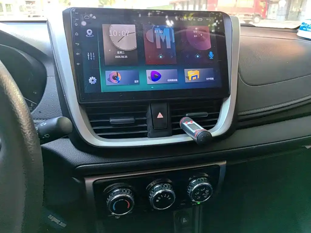 Toyota Yaris L — миниатюра 13