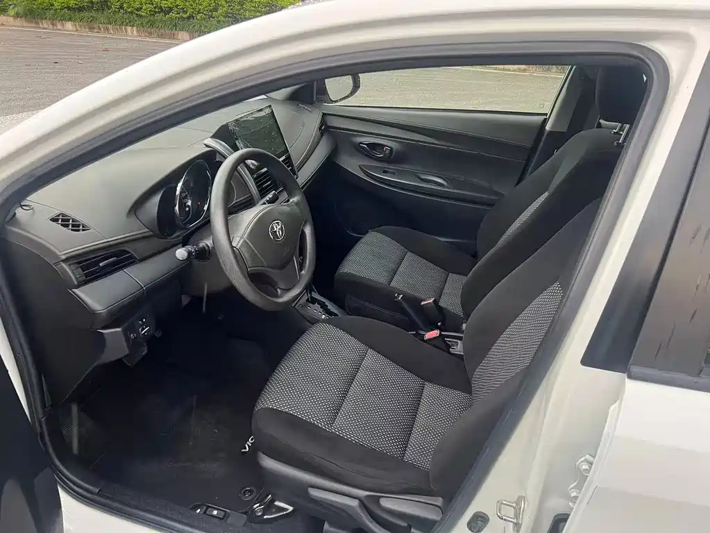 Toyota Vios — миниатюра 9