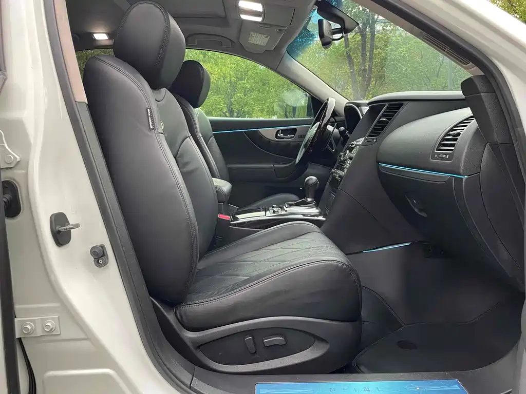 Infiniti FX 2011 FX35 Standard