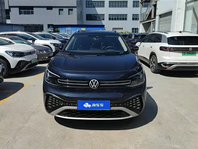 VOLKSWAGEN ID.6 CROZZ 2024