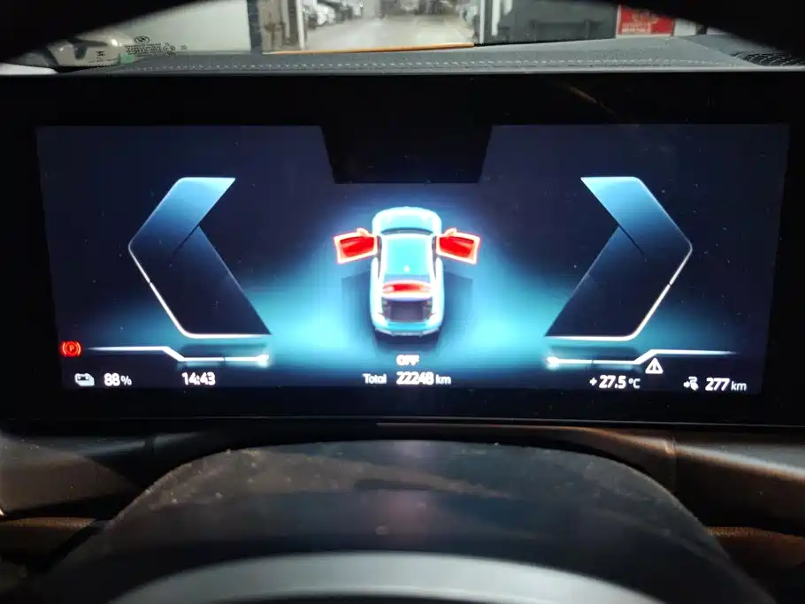 BMW i3 — миниатюра 14