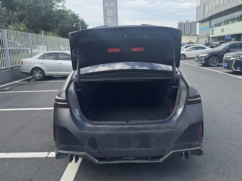 BMW i5 — миниатюра 16