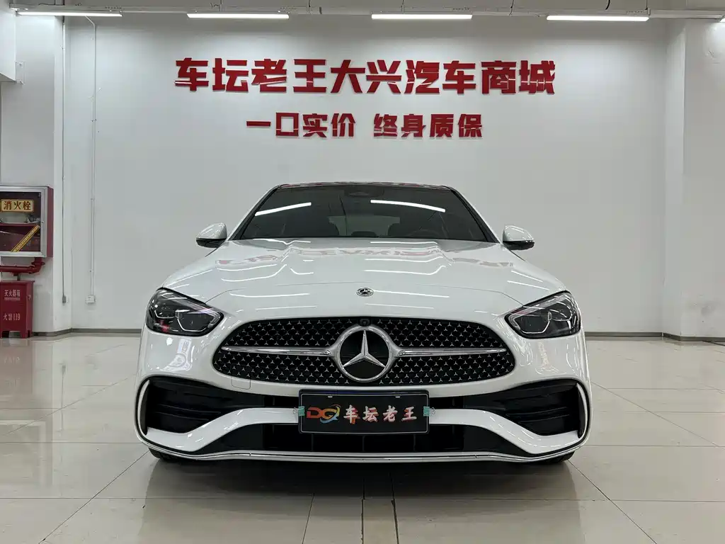 Mercedes-Benz C-Class — миниатюра 2